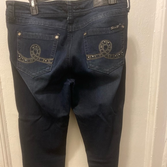 Jeans - Picture 2 of 4